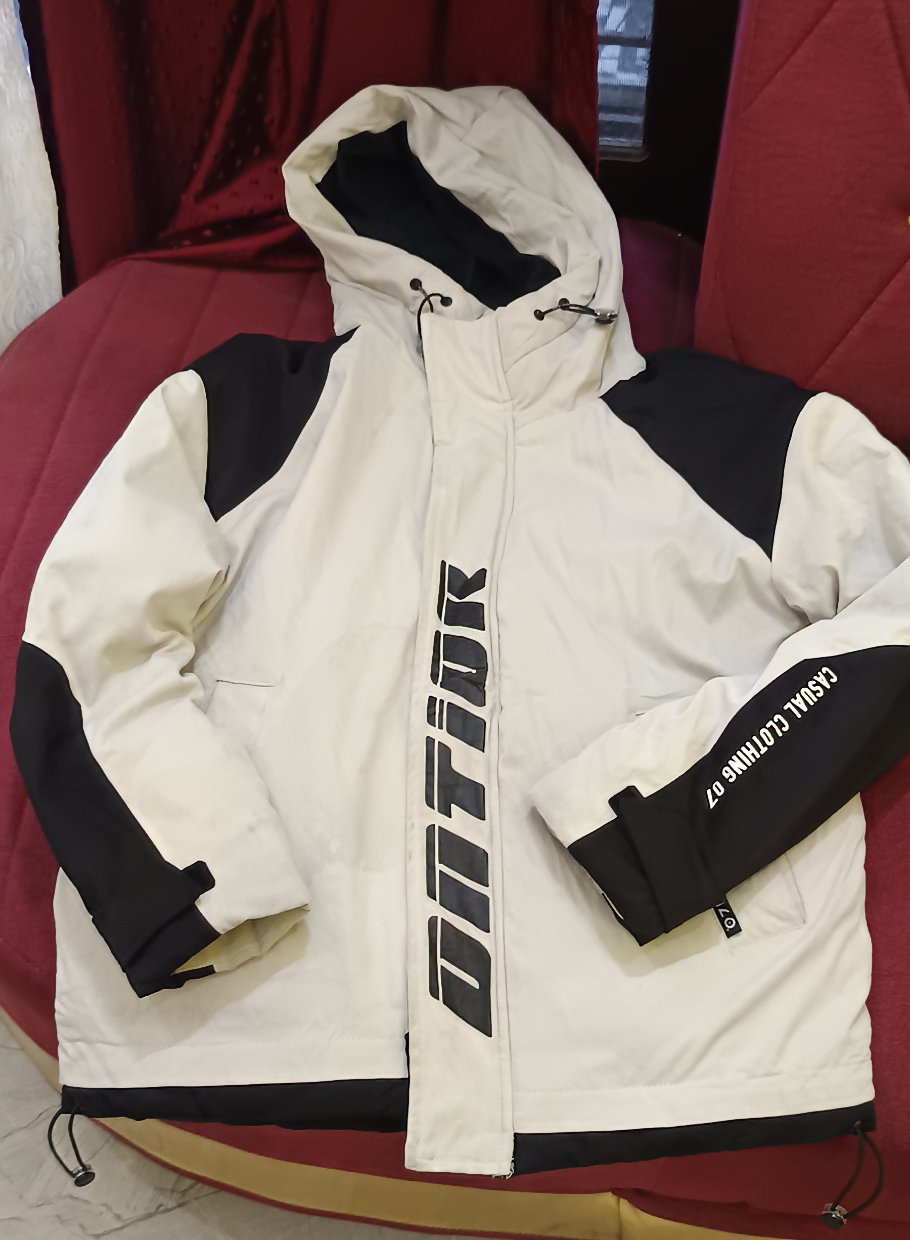 White & Black Hooded Puffer Jacket – Stylish Winter Wear