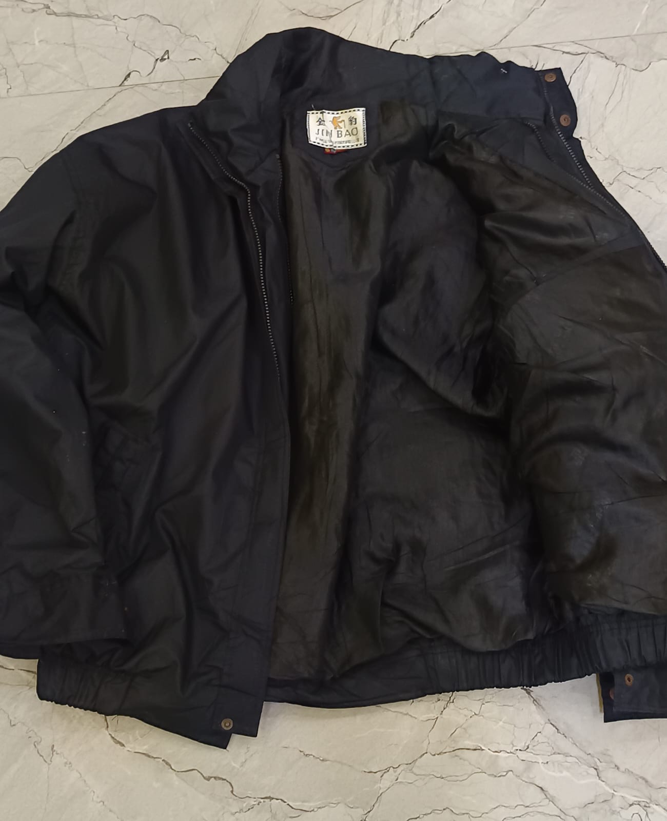 Classic Black Puffer Jacket – Lightweight & Warm